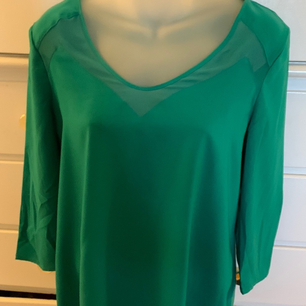 Express Top green stylish top by goes with any outfit so comfortable!